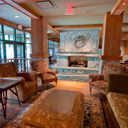 First Tracks Lodge Whistler Exteriér fotografie
