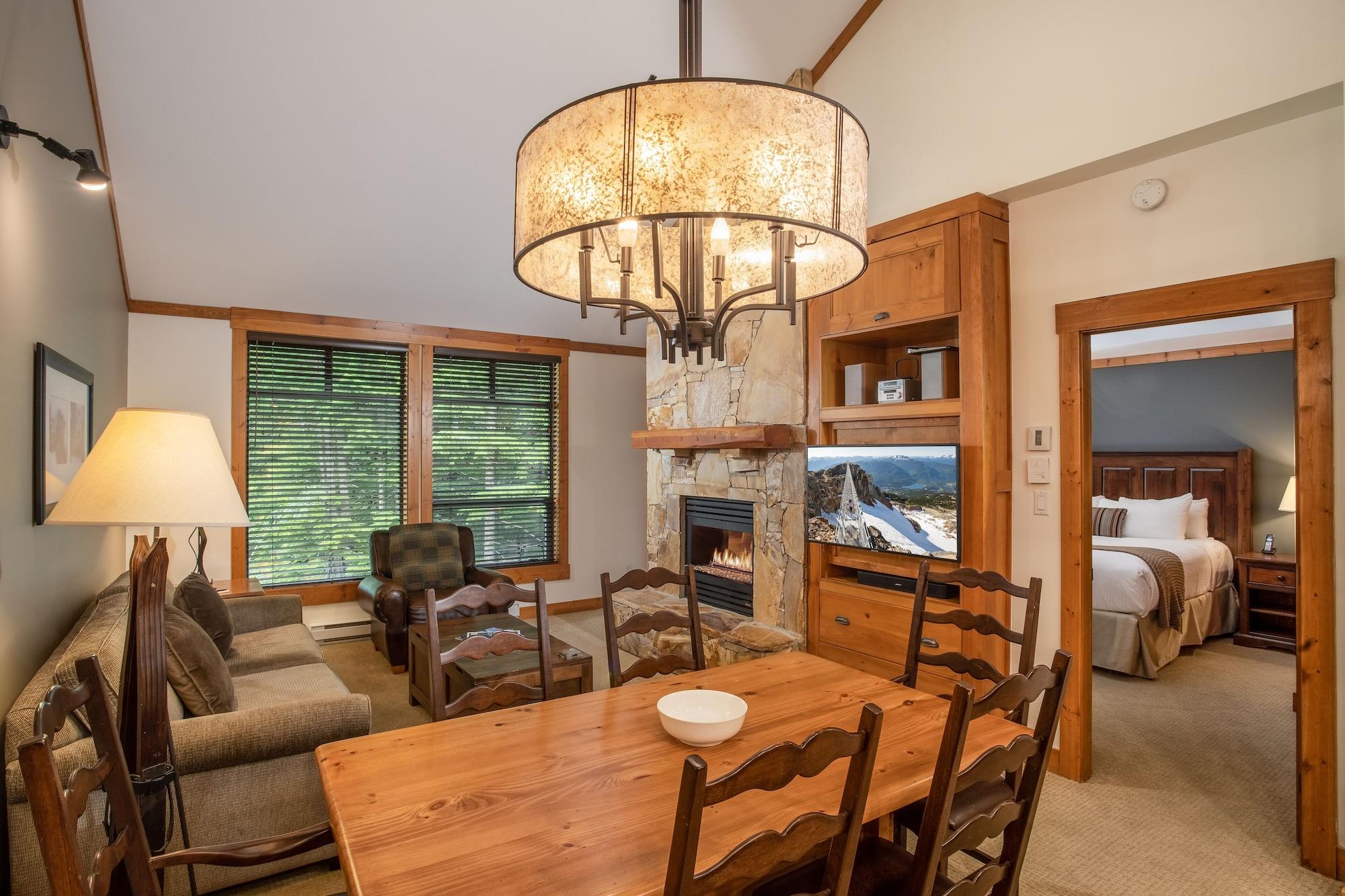 First Tracks Lodge Whistler Exteriér fotografie