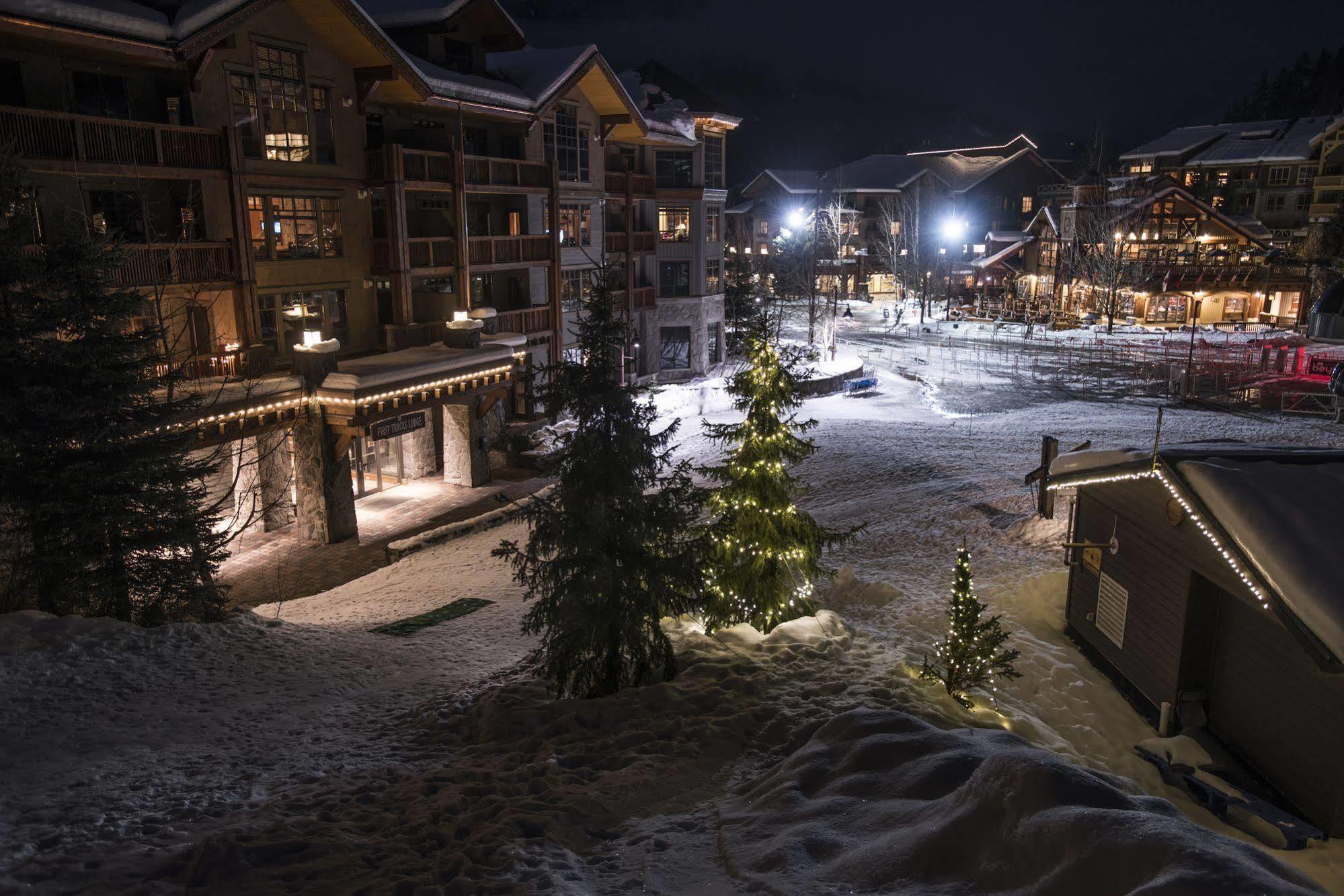 First Tracks Lodge Whistler Exteriér fotografie
